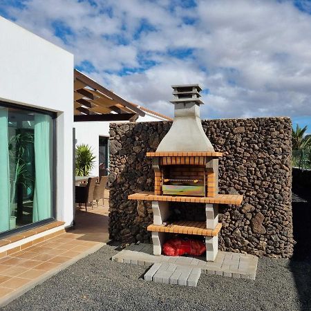 Beautiful Spacious Villa With Private Heated Pool In Lajares Eksteriør bilde