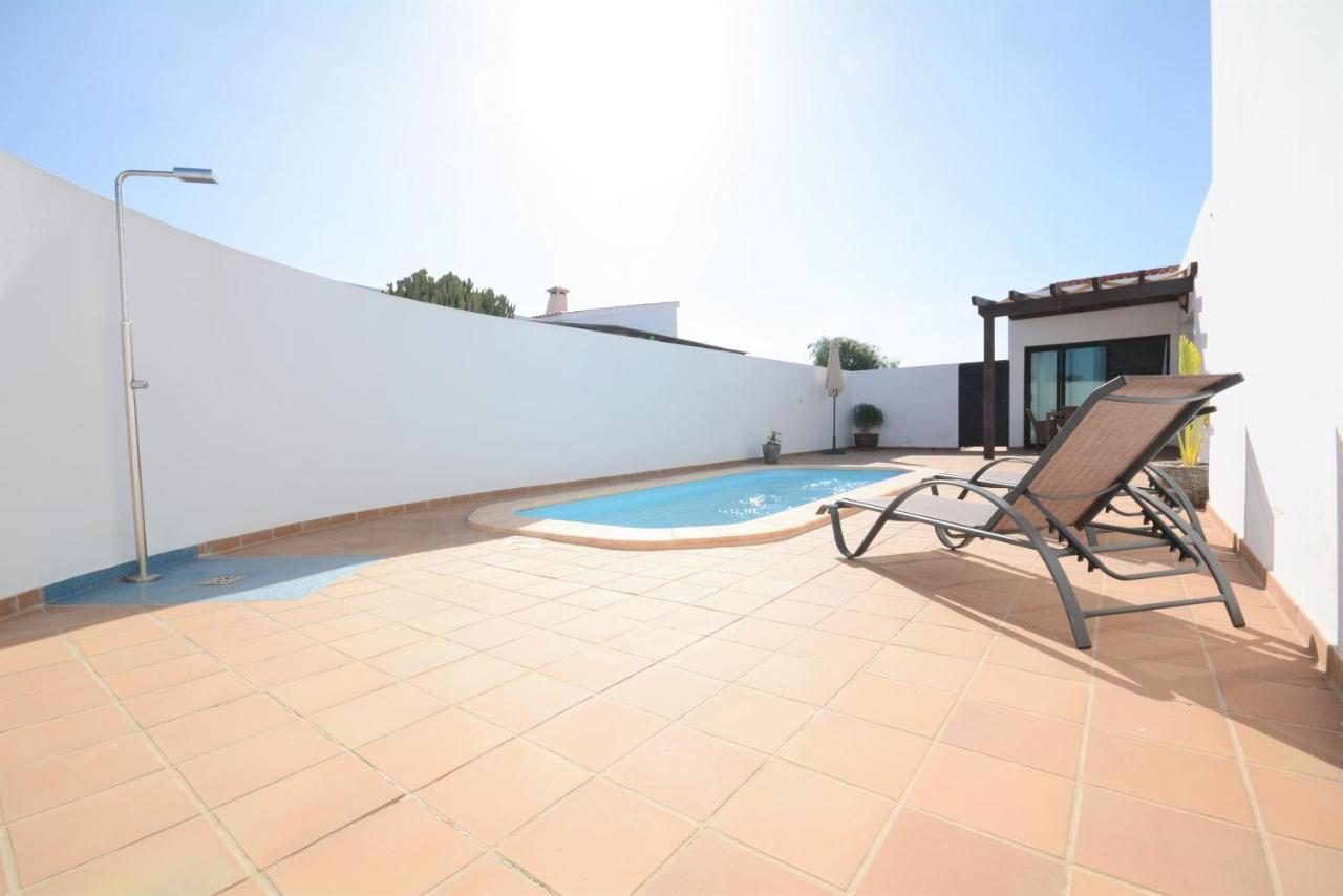 Beautiful Spacious Villa With Private Heated Pool In Lajares Eksteriør bilde
