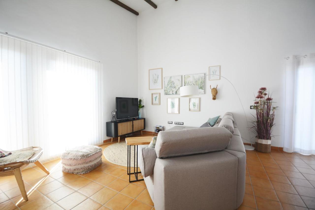 Beautiful Spacious Villa With Private Heated Pool In Lajares Eksteriør bilde