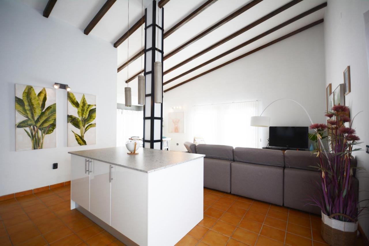 Beautiful Spacious Villa With Private Heated Pool In Lajares Eksteriør bilde