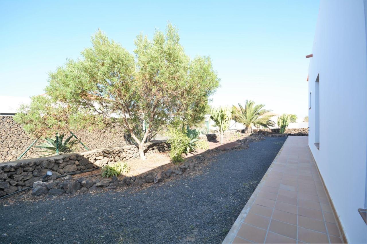 Beautiful Spacious Villa With Private Heated Pool In Lajares Eksteriør bilde