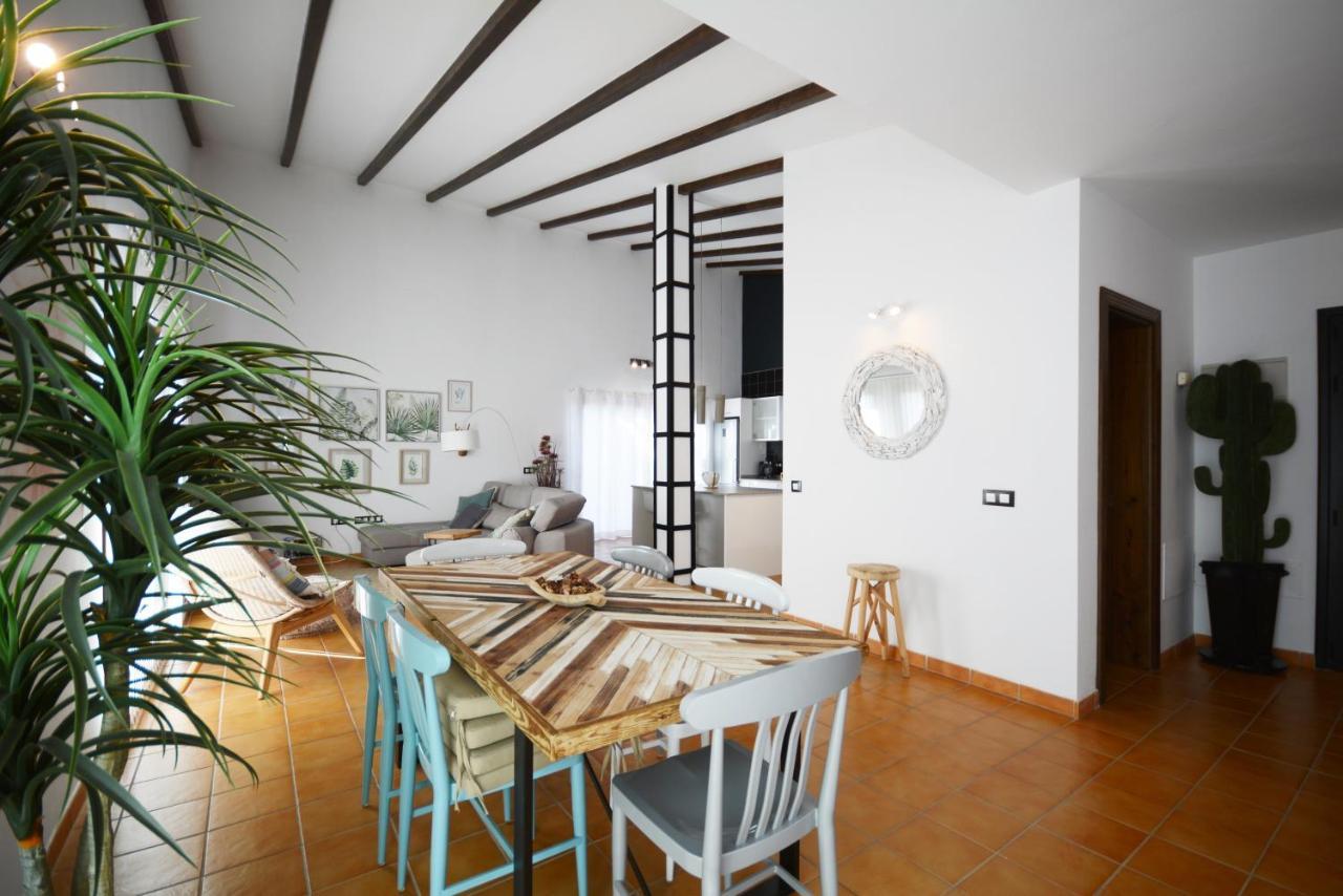 Beautiful Spacious Villa With Private Heated Pool In Lajares Eksteriør bilde