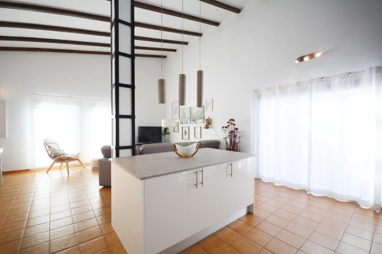 Beautiful Spacious Villa With Private Heated Pool In Lajares Eksteriør bilde