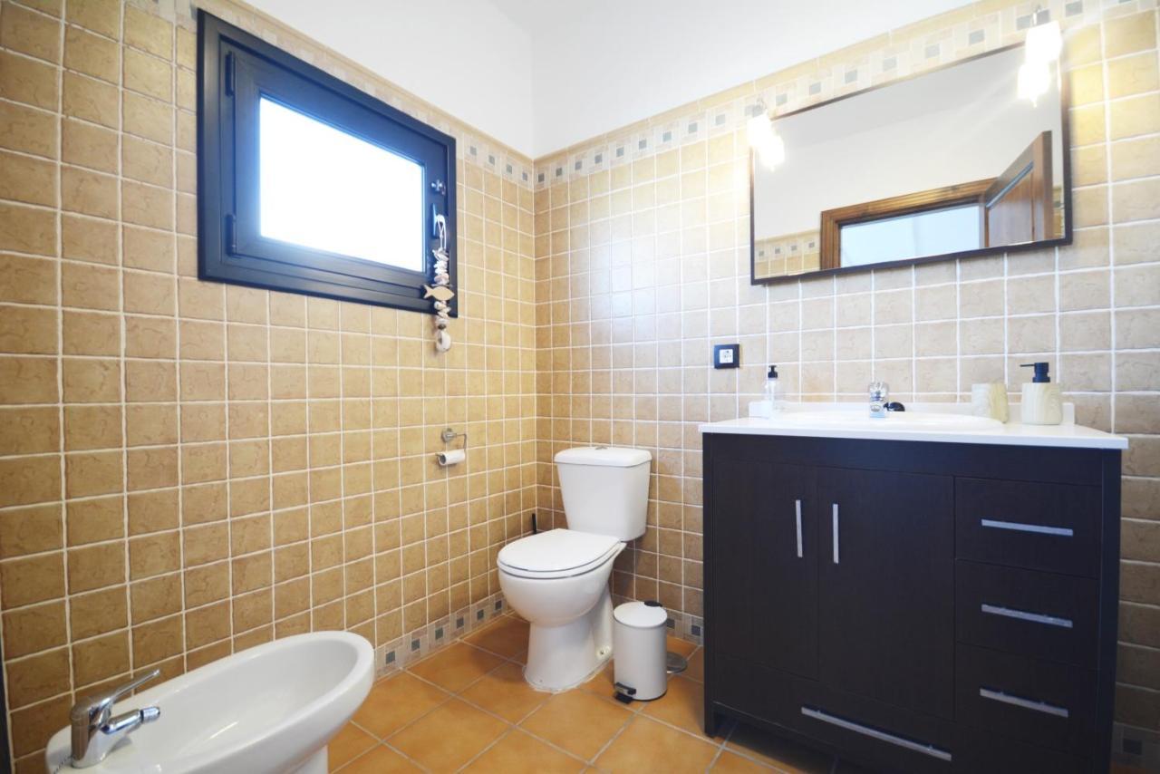 Beautiful Spacious Villa With Private Heated Pool In Lajares Eksteriør bilde