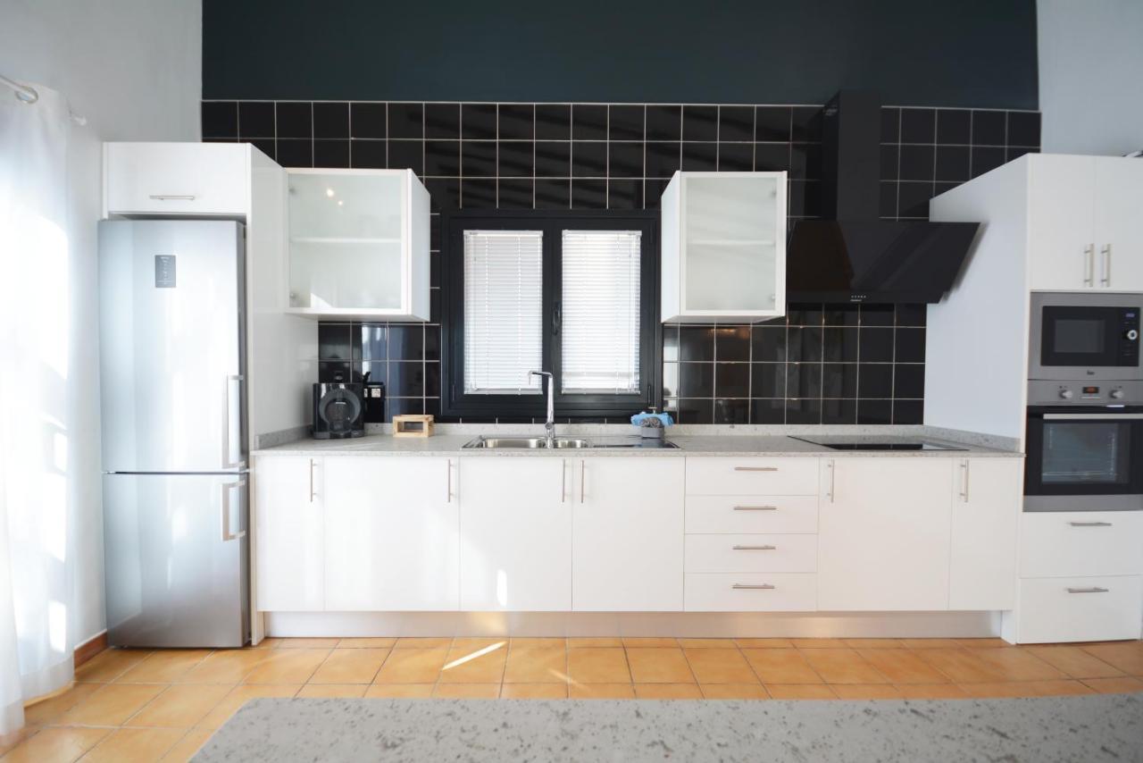 Beautiful Spacious Villa With Private Heated Pool In Lajares Eksteriør bilde